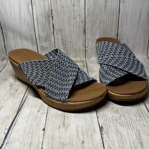 Skechers Luxe Foam Beverlee Vacation Mode Wedge Sandals Sz‎ 8. Navy Blue Women's
